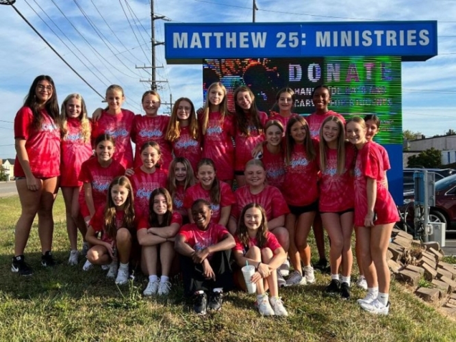 KJH Cheer at Matthew 25